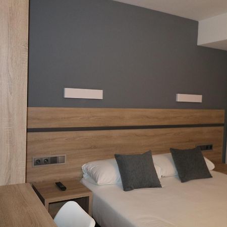 Hostal Alda Palencia Plaza Buitenkant foto