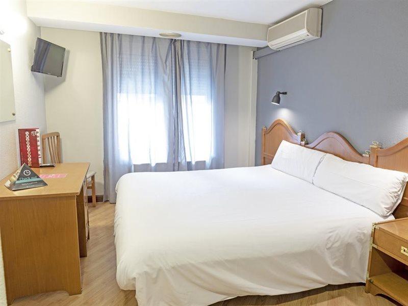 Hostal Alda Palencia Plaza Buitenkant foto