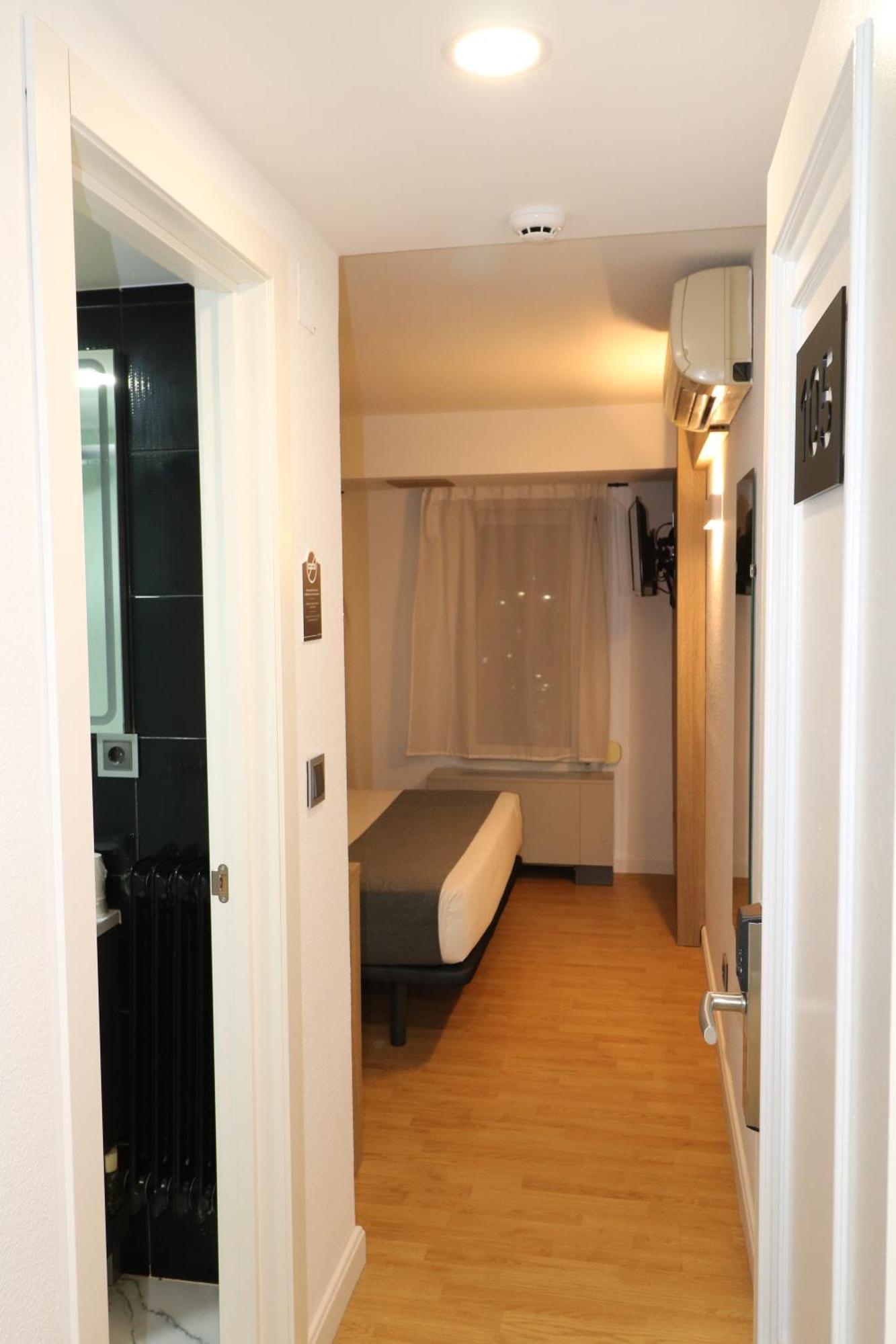Hostal Alda Palencia Plaza Buitenkant foto