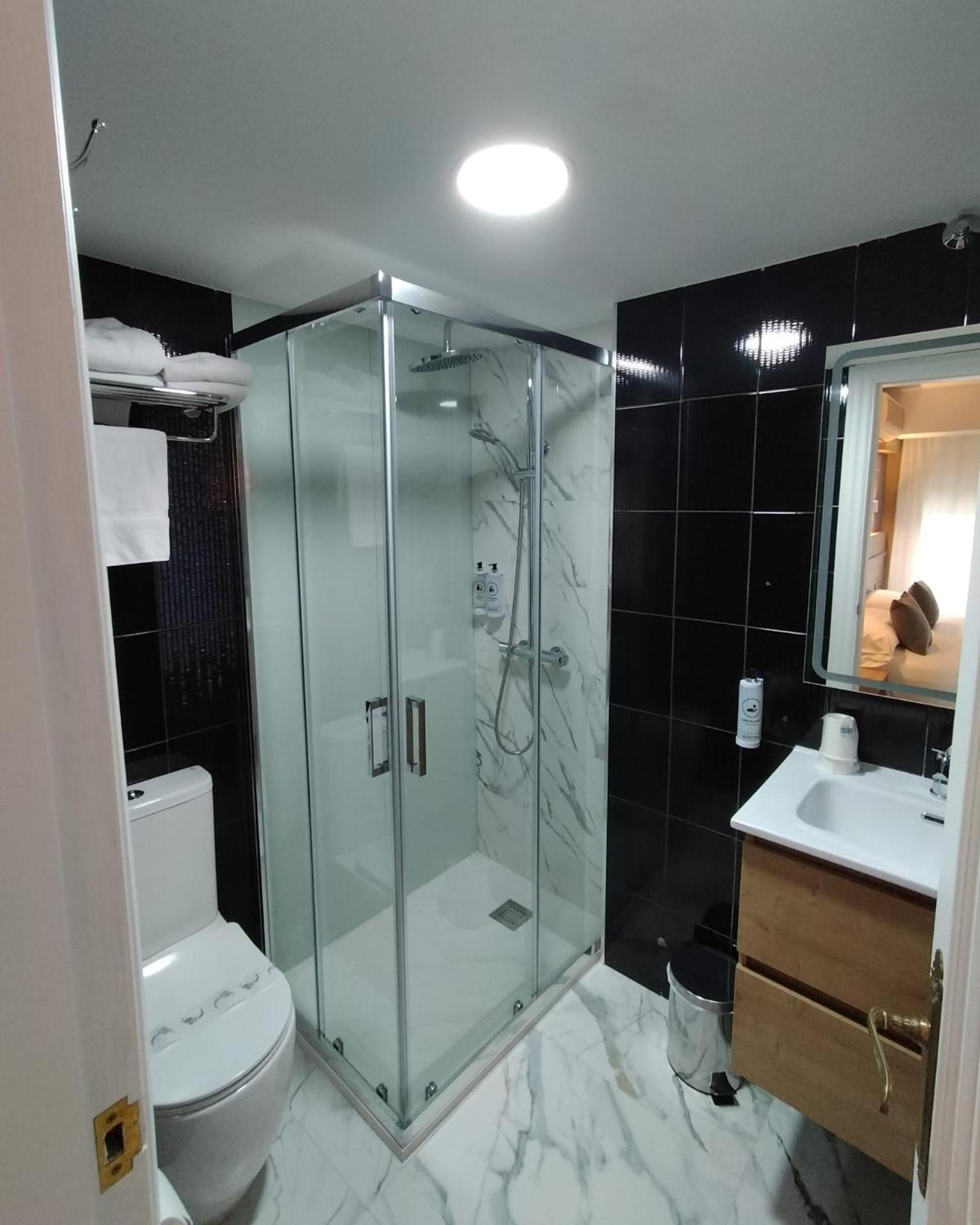 Hostal Alda Palencia Plaza Buitenkant foto