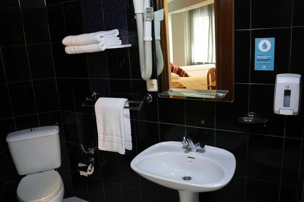 Hostal Alda Palencia Plaza Buitenkant foto